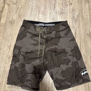 Billabong camo Y2K skater Board Shorts